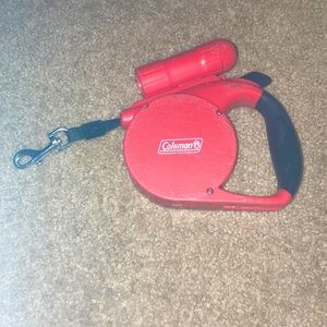 Coleman Red retractable leash for dogs